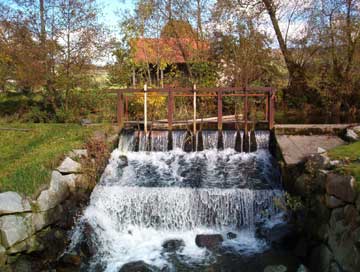 Stauwehr am Freibach in Neukirchen b. Hl. Blut